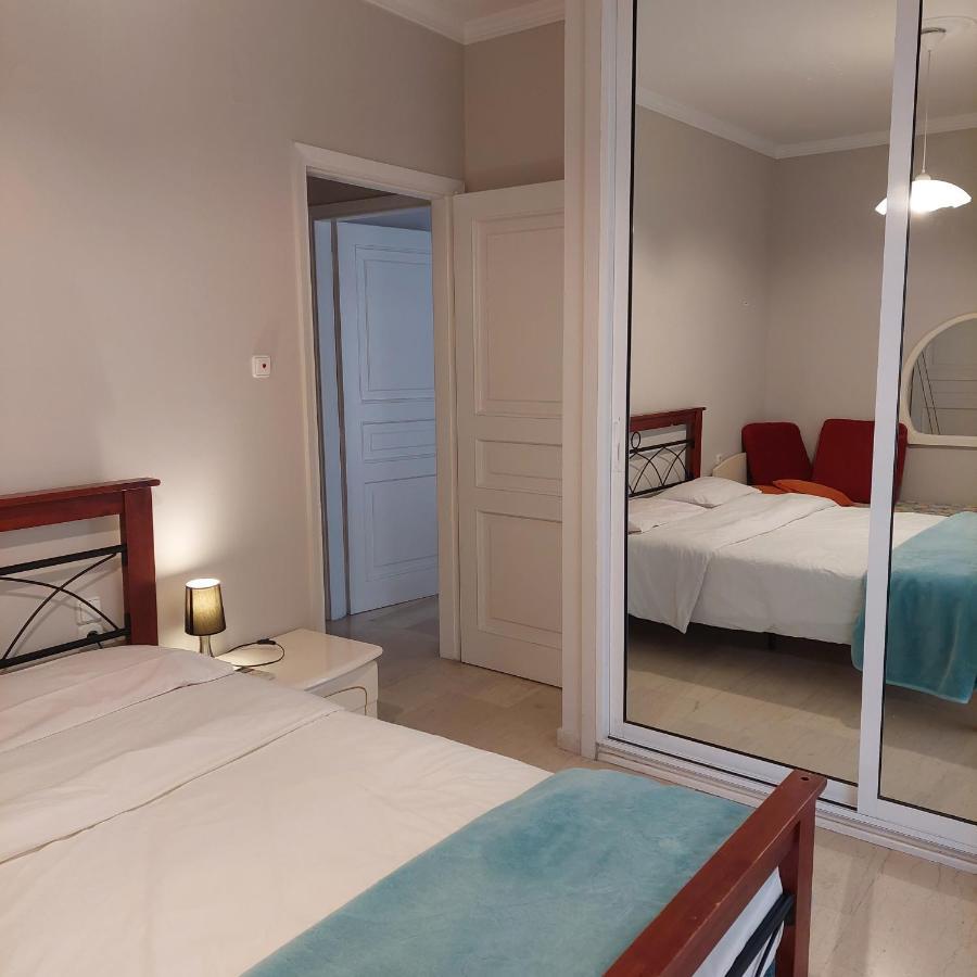 Family Apartment Патра Екстериор снимка