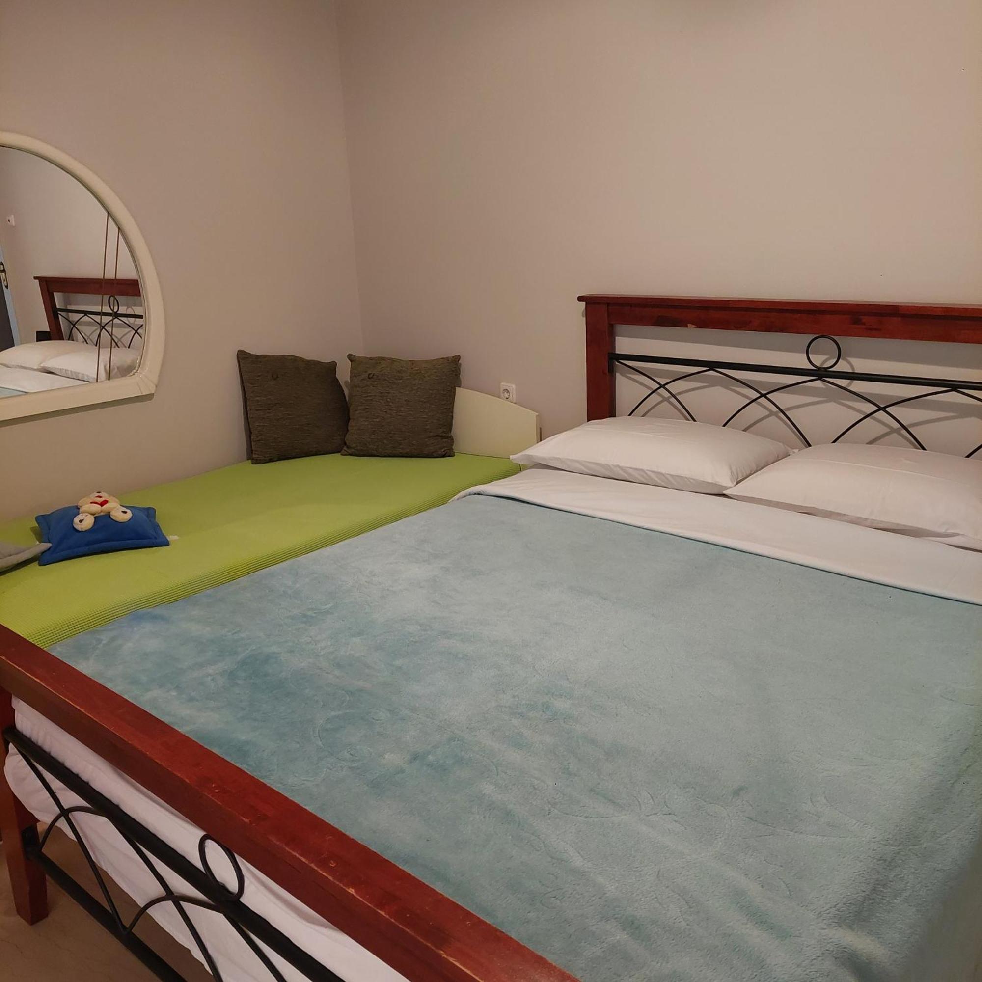 Family Apartment Патра Екстериор снимка