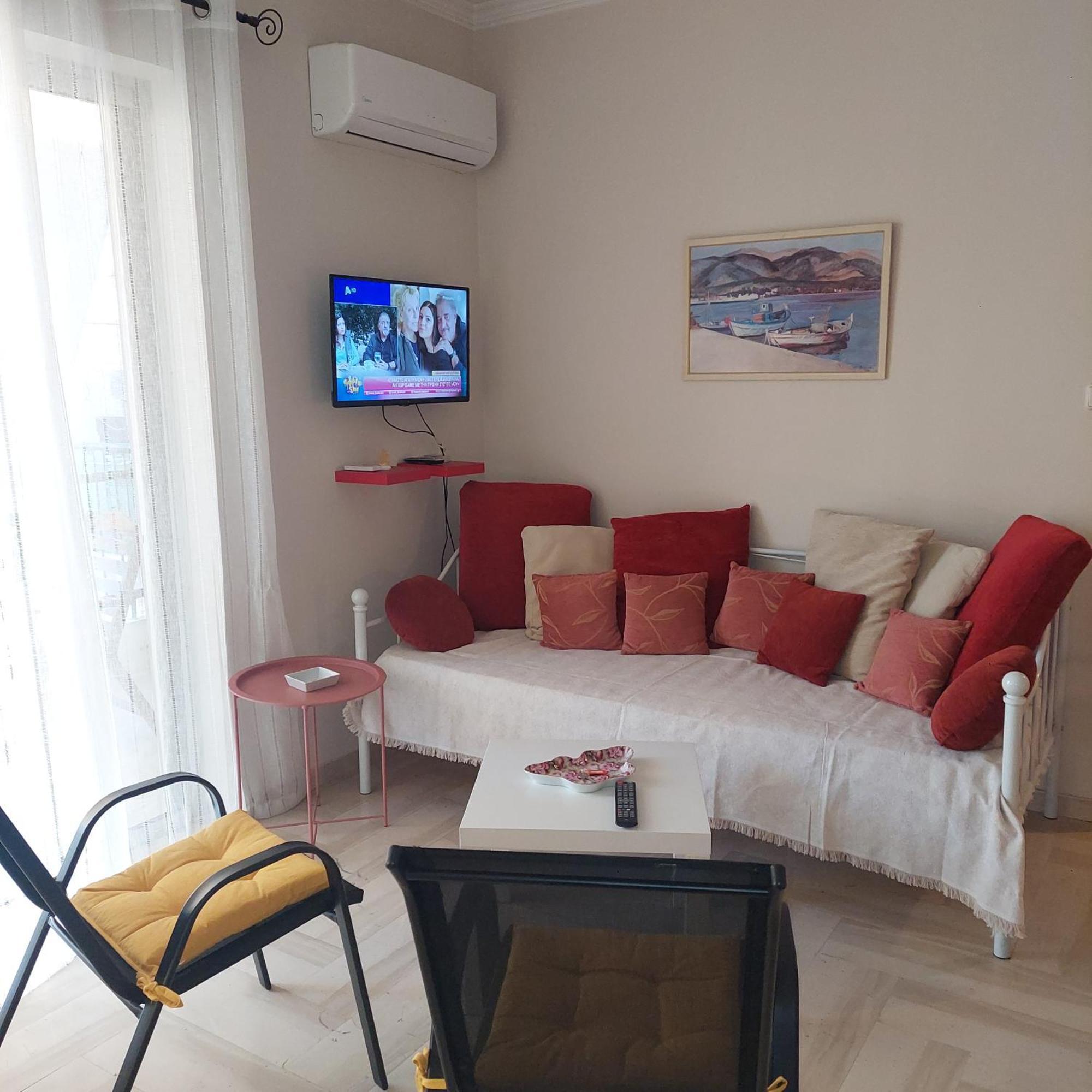 Family Apartment Патра Екстериор снимка