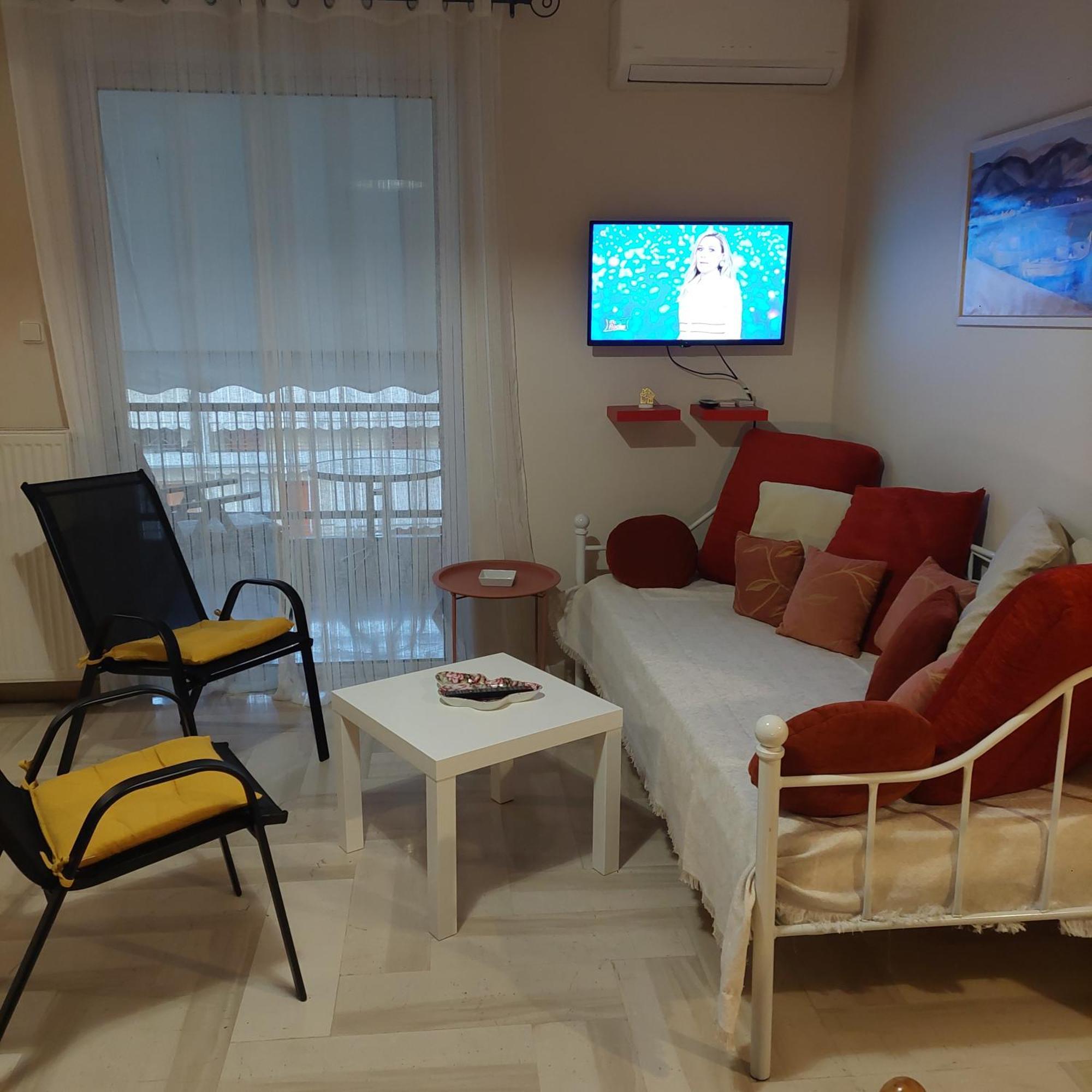 Family Apartment Патра Екстериор снимка